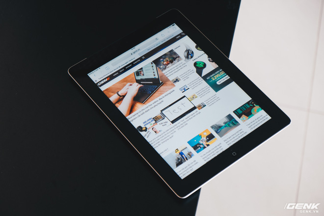 Trên tay chiếc iPad 9 năm tuổi, ra mắt cùng thời iPhone 5, giật lag, nhưng vẫn được người Việt ưa chuộng - Hình 3
