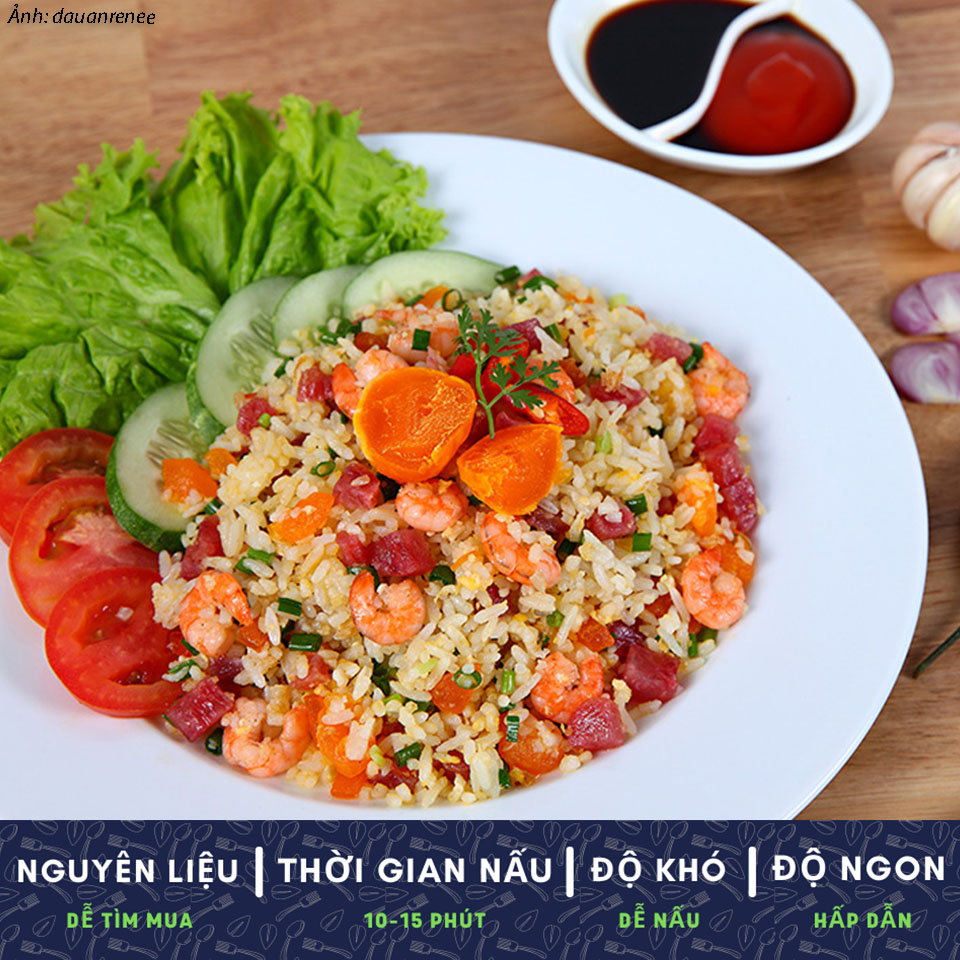 Trưa nay ăn gì: Cơm chiên lạp xưởng trứng muối thơm béo, đậm đà - Hình 1