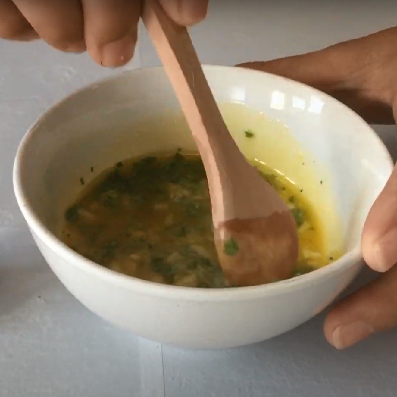 Cách làm bánh mì bơ tỏi bằng chảo nhanh chóng thơm ngon cho bữa sáng - Hình 3