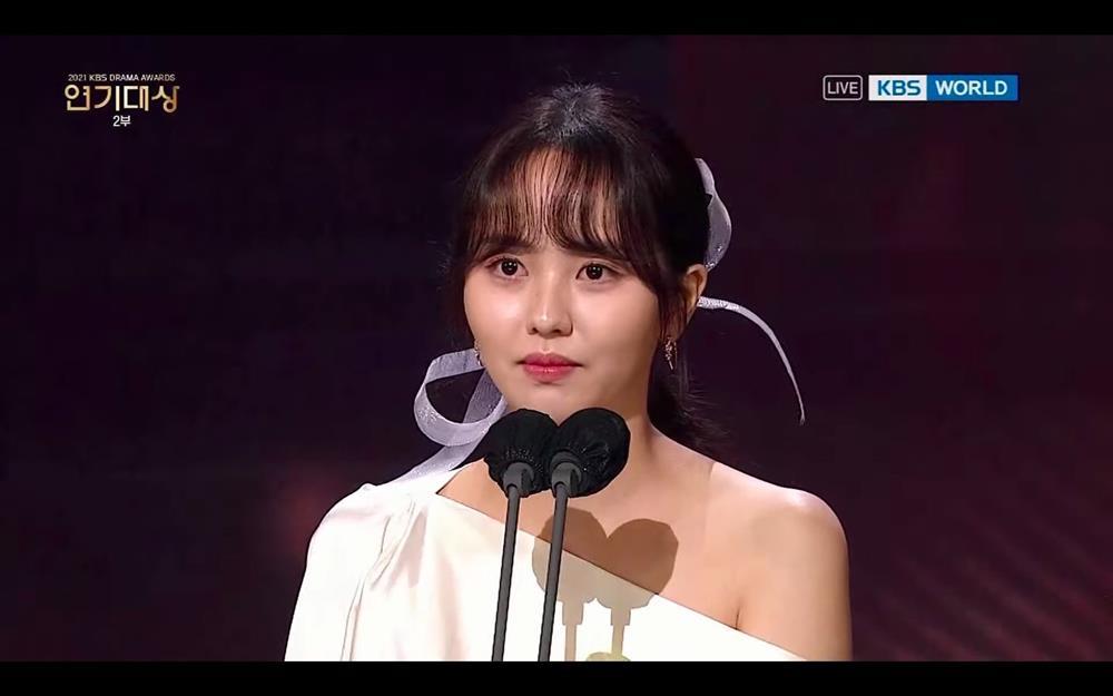 Cặp sao nhí Kim Yoo Jung - Kim So Hyun khoe visual xuất sắc - Hình 11