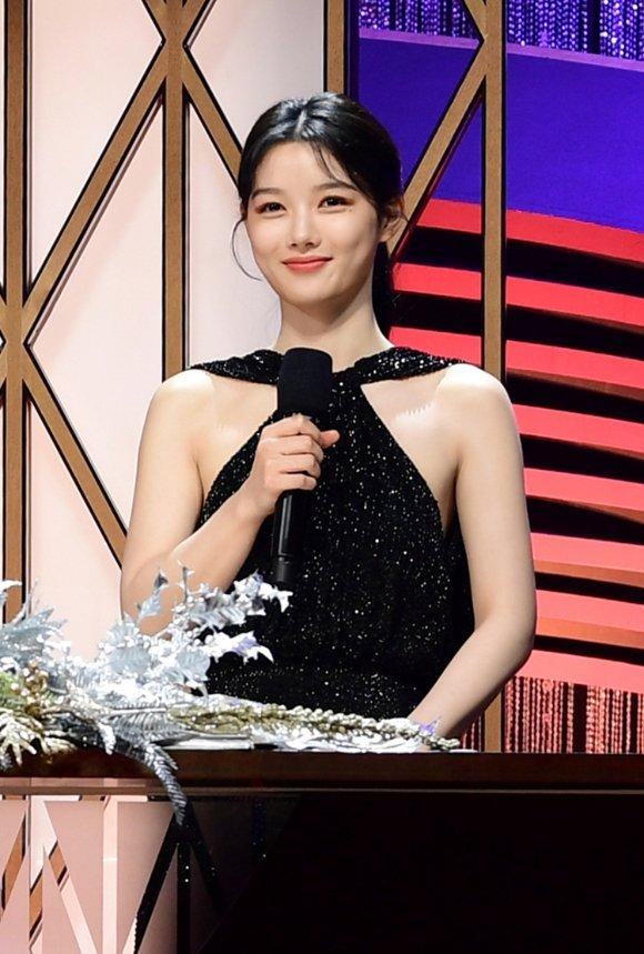 Cặp sao nhí Kim Yoo Jung - Kim So Hyun khoe visual xuất sắc - Hình 1