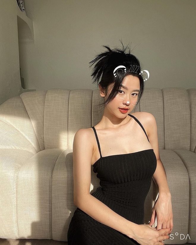 Hàn Hằng tự tay bóc ảnh thời còn phèn, so với bây giờ mới thấy cứ đổi gu make-up là lên đời! - Hình 1