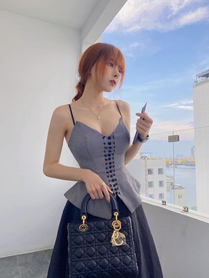 Hot girl Nam Định lộ vòng 3 tuyệt mỹ gây sốt mạng xứ Trung - Hình 5