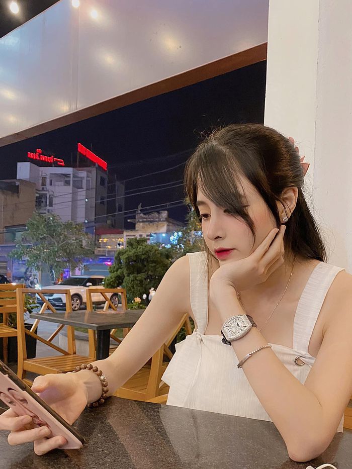 Hot girl Nam Định lộ vòng 3 tuyệt mỹ gây sốt mạng xứ Trung - Hình 11