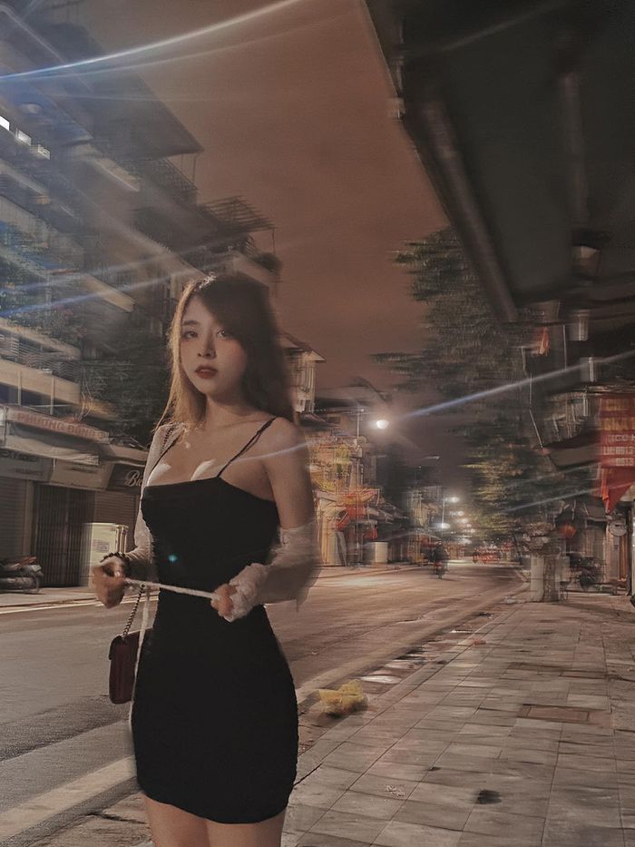 Hot girl Nam Định lộ vòng 3 tuyệt mỹ gây sốt mạng xứ Trung - Hình 3