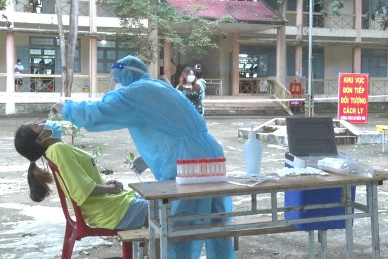 Kon Tum mua 6,8 tỷ đồng kit test Việt Á, cao nhất hơn 500.000 đồng/kit - Hình 1