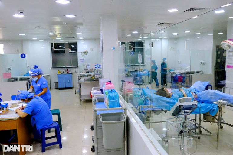 Người mẹ mắc Covid-19 nặng khi mang thai sinh con gái đúng giao thừa 2022 - Hình 3