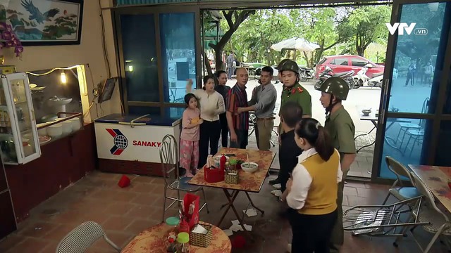 Phố trong làng - Tập 38: Càng thể hiện có tiền, Mến càng tức điên vì vẫn bị cả làng khinh - Hình 14