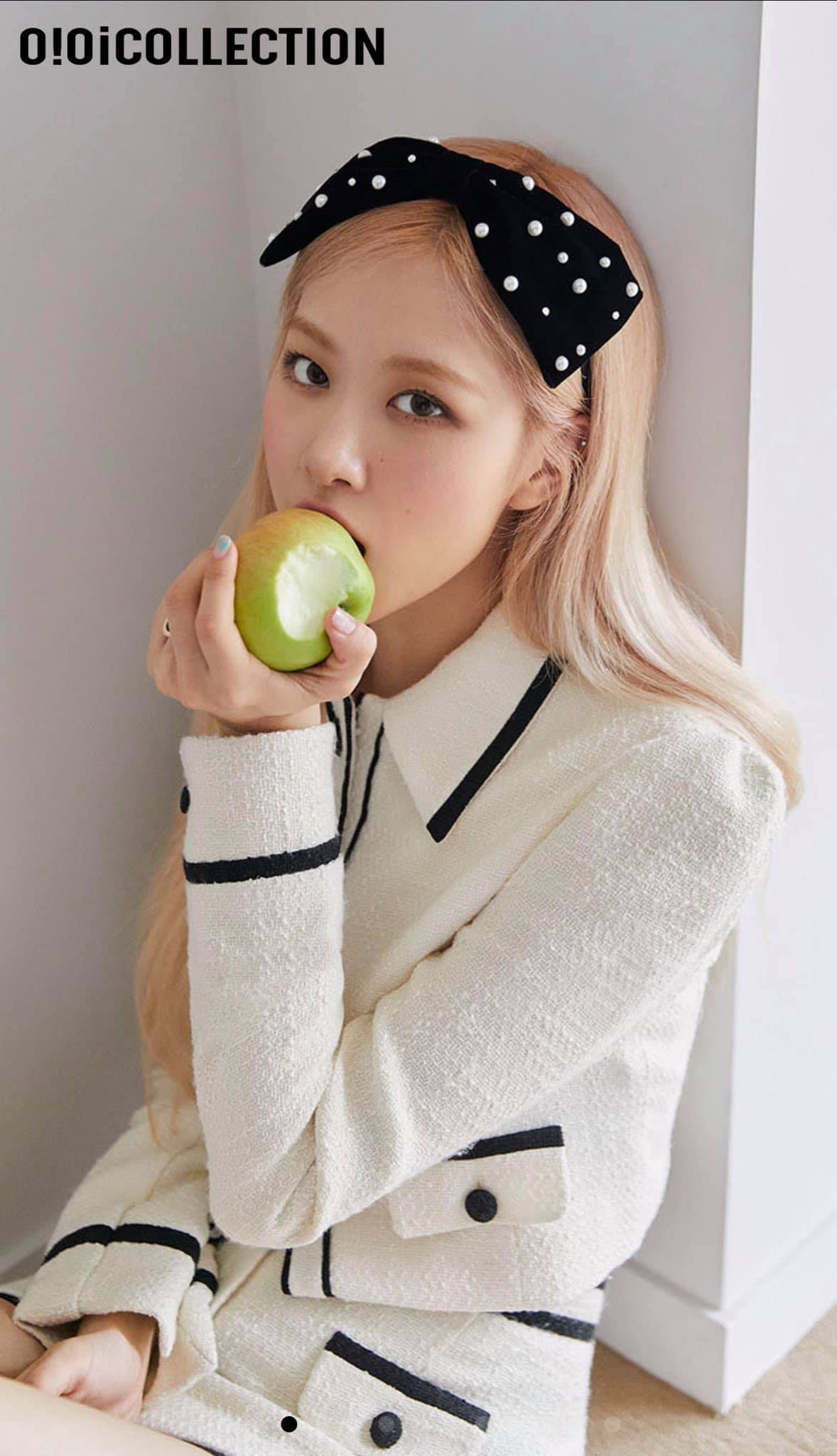 Sana (Twice) lại hạ đo ván Rosé sau màn đánh bại Lisa khi đụng hàng - Hình 7