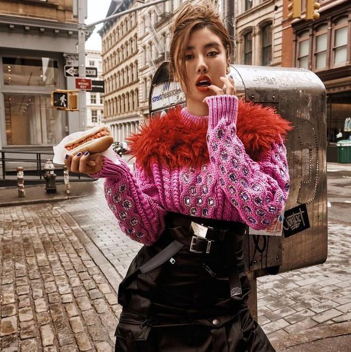 Siêu rich kid Singapore đủ combo đẹp và giỏi làm dân mạng chế.t mê - Hình 3