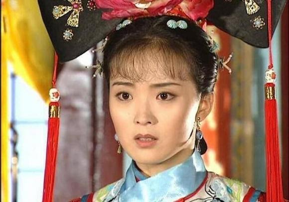 Tình Nhi Vương Diễm nai lưng kiếm tiền trả nợ cho chồng, nhan sắc tuổi 47 gây tranh cãi - Hình 1