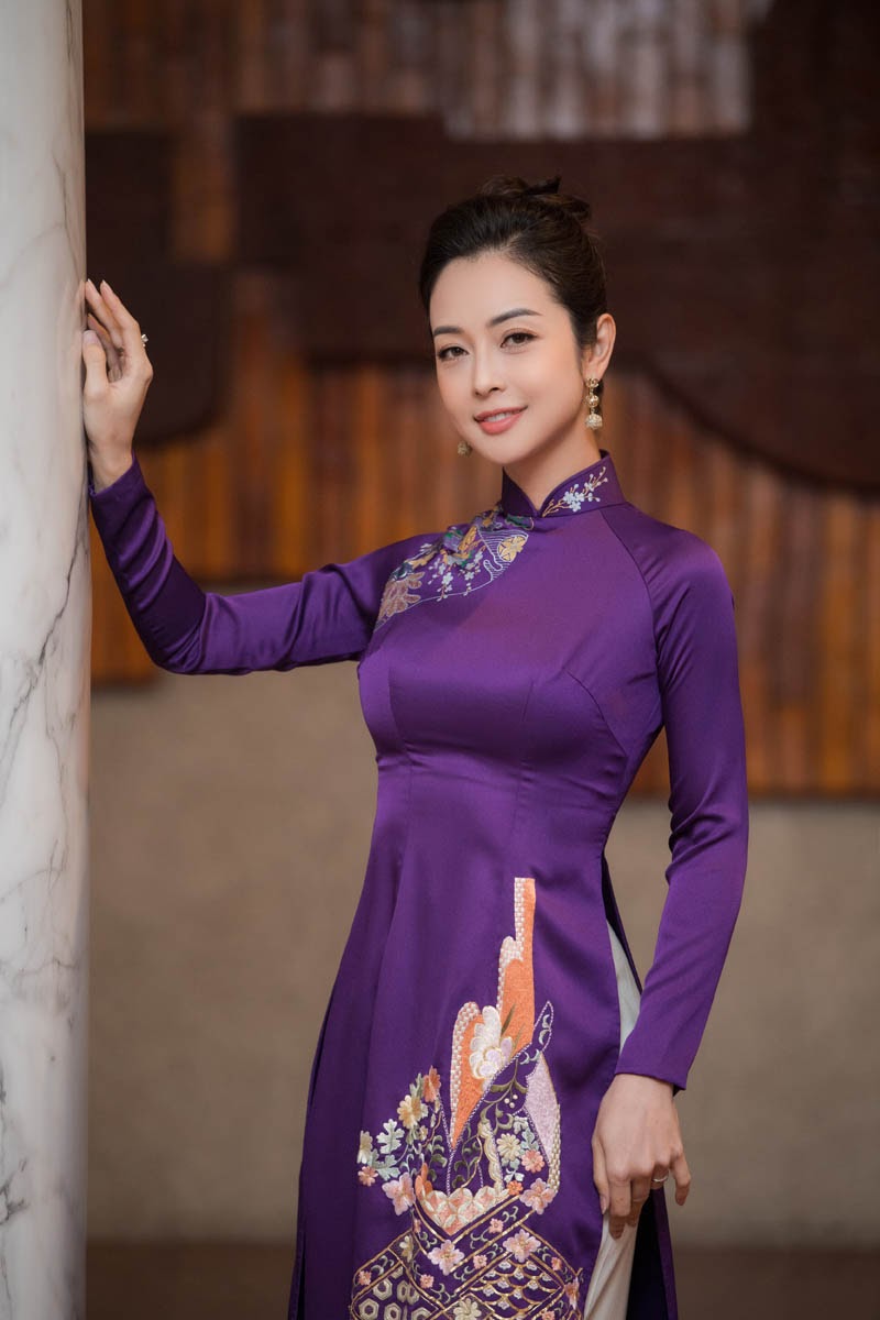 'Hoa hậu 4 con' Jennifer Phạm khoe nhan sắc U40 có một không hai' trong Vbiz - Hình 9