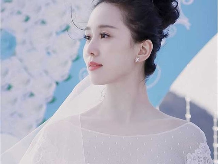 Lưu Diệc Phi bị xóa không thương tiếc 1 bộ ảnh đẹp kinh diễm, lý do khiến netizen tranh cãi nảy lửa? - Hình 4