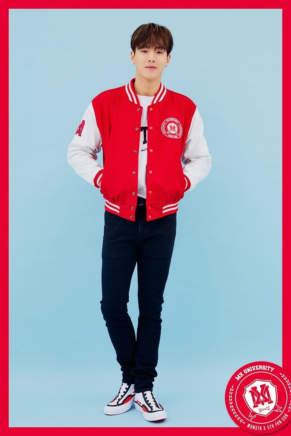 BTS, Xiumin (EXO) và loạt thần tượng giỏi giang, ngoài nghiệp cầm mic còn có tấm bằng Đại học lận lưng - Hình 3
