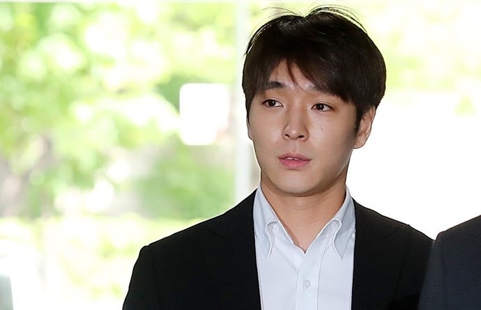 Choi Jong Hoon trở thành tín đồ sùng đạo sau khi ra tù vì bê bối đồi truỵ - Hình 6