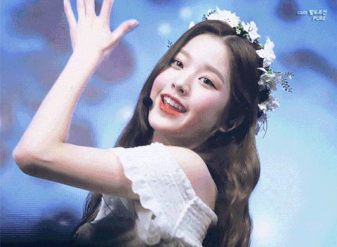 Wonyoung biến hình ảo diệu quá: Từ IZ*ONE đến IVE ngoại hình khác biệt rõ ràng, xem sân khấu live là nhận ra! - Hình 6