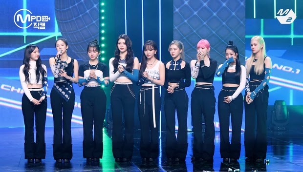 Wonyoung (IVE) được Xiao Ting (KEP1ER) nhìn không chớp mắt, liệu có lép vế khi chung khung hình? - Hình 5