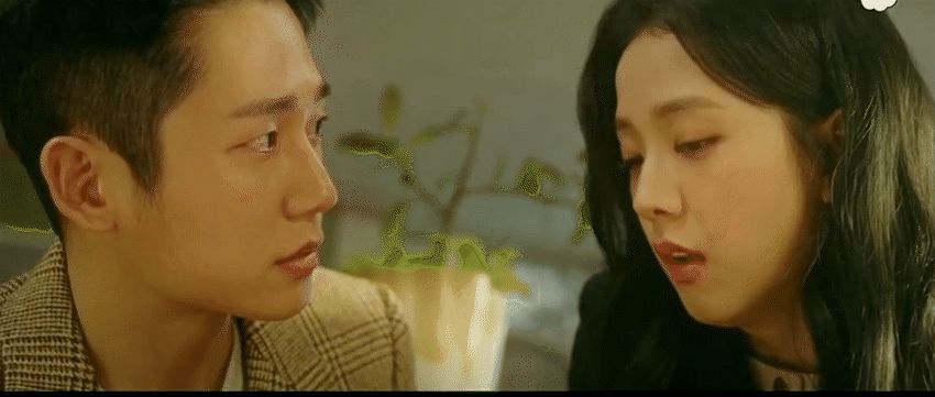 Có mấy cặp đôi phim Hàn thích ngược nhau tơi bời: Khổ nhất là Jisoo (BLACKPINK), yêu Jung Hae In mà toàn bị dọa giết - Hình 2