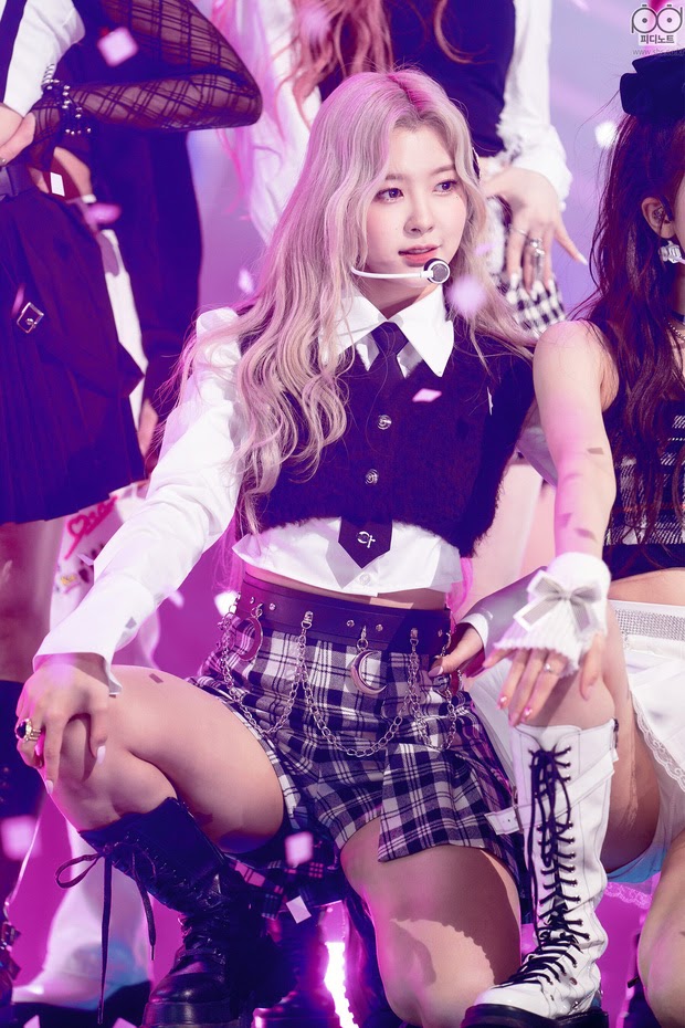 Dayeon (KEP1ER) live như nuốt đĩa, nói không với auto tune: Xứng đáng là hậu duệ Jennie (BLACKPINK)! - Hình 2