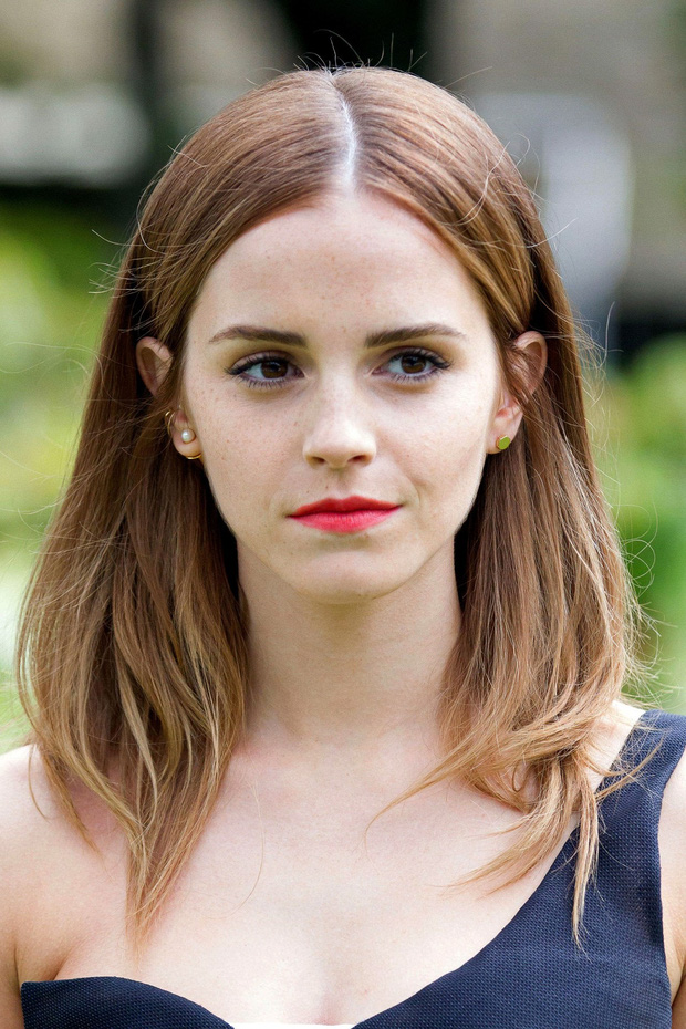 This is Emma Watson if she were in her 60s? - Figure 4