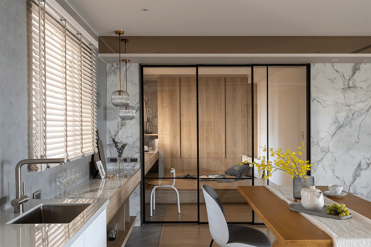 Con trai cải tạo căn hộ 37m² xây từ 25 năm trước thành không gian thoáng đãng dành tặng bố mẹ già - Hình 14