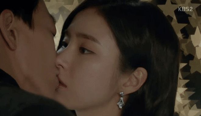 5 chị nữ chính Hàn Quốc diễn quá xoàng mà phim vẫn hot: Song Hye Kyo mãi ở vùng an toàn, trùm cuối chỉ đóng khung một vai diễn - Hình 4