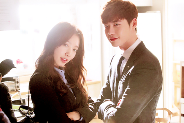 Park Shin Hye tung ảnh cưới đẹp điên đảo, dàn khách mời khủng sắp đổ bộ hôn lễ cổ tích - Hình 8