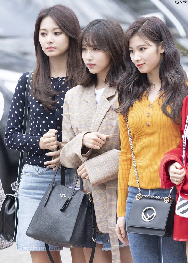 IZ*ONE bất ngờ được so sánh với SNSD về tam giác visual, Wonyoung liệu có cửa kế ngôi Yoona? - Hình 6