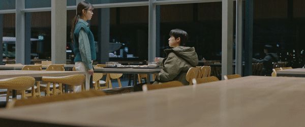 Our Beloved Summer tập 15: Choi Woo Shik bỏ Kim Da Mi đi du học, Kim Sung Cheol bị khuyên đừng làm kẻ điên nữa? - Hình 12