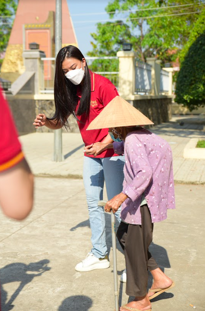 Khánh Vân - Kim Duyên 3 mặt 1 lời nói về lùm xùm cạch mặt, mâu thuẫn nội bộ - Hình 4