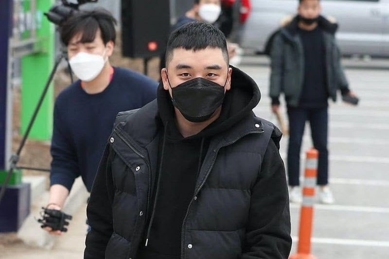 Seungri chính thức thừa nhận mọi cáo buộc, được giảm nửa án tù - Hình 5