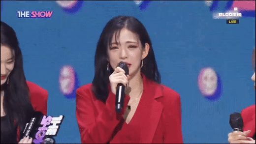 TWICE và IVE nổi tiếng vì hát encore tệ, nhưng chưa là gì so với phần kết màn thảm họa của nhóm nữ mới về HYBE! - Hình 1