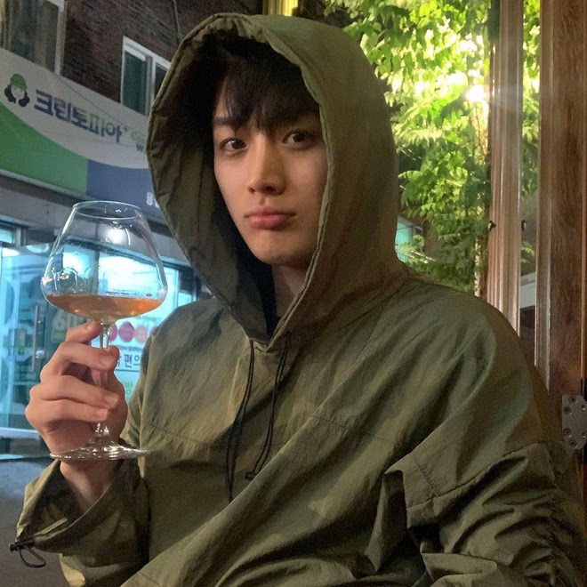Bản sao Lee Jong Suk vướng scandal làm trai bao, lên tiếng phủ nhận và lấy mạng sống ra để đảm bảo - Hình 7