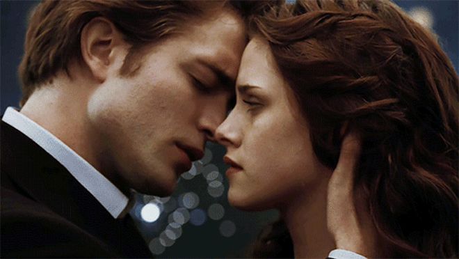3 đặc quyền cực xịn Edward dành cho Bella trong Twilight, chàng Jacob có mơ  cũng không làm nổi: Điều cuối anti-fan cũng phải gật gù! - Phim châu á -  Việt