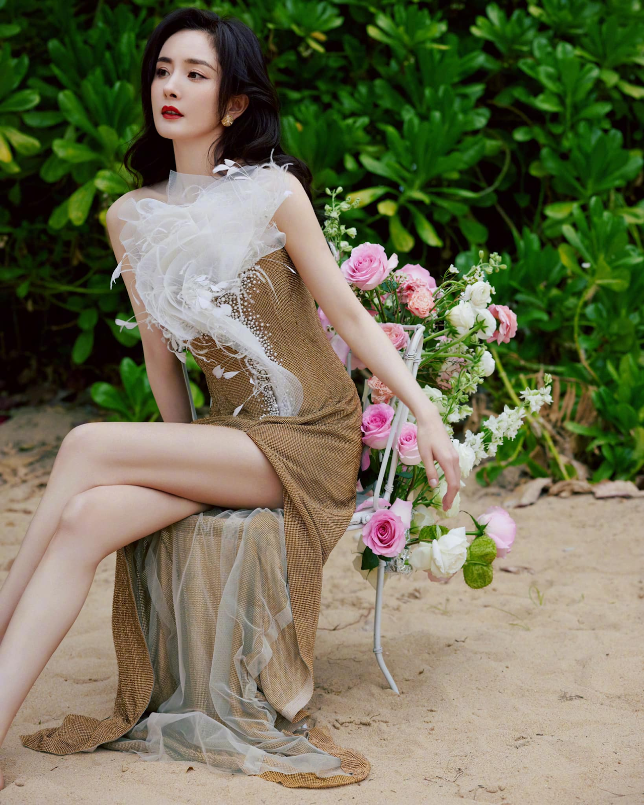 Dương Mịch, Địch Lệ Nhiệt Ba diễn xuất tầm thường nhưng cát-xê trên trời, mọi người tung hô - Hình 3
