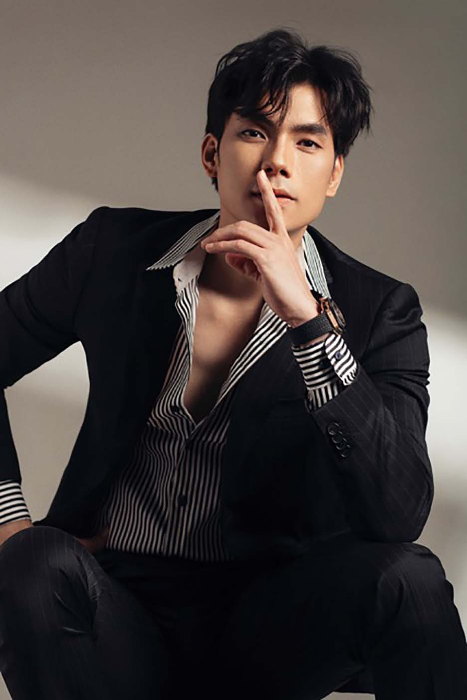 Nhan Phúc Vinh - Tình tin đồn của Nhã Phương: Nam thần đẹp trai, đa tài nhưng độc thân ở tuổi U40 - Hình 2