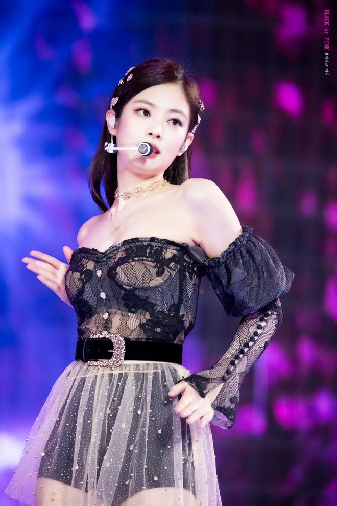 Jennie (BLACKPINK) từng đốt cháy Grammy Hàn với body ma-nơ-canh, khiến BTS mặt cứng đơ kém tự nhiên - Hình 5
