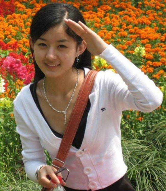 Triệu Lệ Dĩnh và quá khứ ít người biết: Bị bỏ rơi trên núi cả đêm, tủi nhục vì bị mỉa mai giống heo - Hình 2