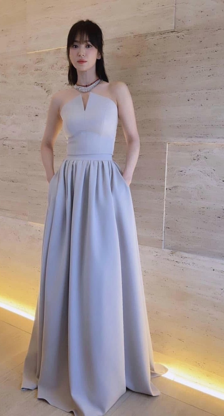 Song Joong Ki vừa tái hợp Song Hye Kyo đã nhận tin buồn? - Hình 6