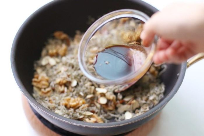 Cá cơm rim mặn ngọt: Ngon bổ rẻ, trời lạnh ăn cùng cơm thì quá chuẩn - Hình 8