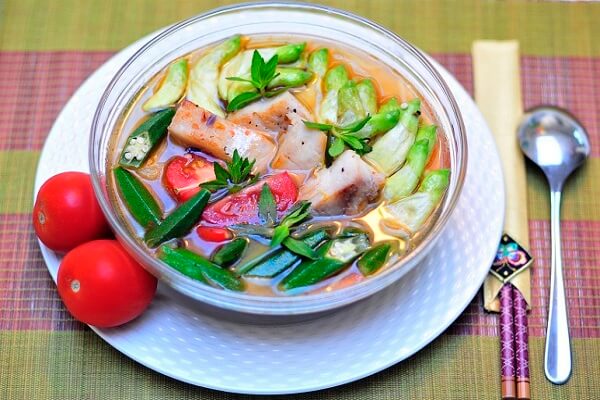 Căng Da, Mượt Tóc Với Món Ngon Canh Chua Đầu Cá Hồi - Hình 5