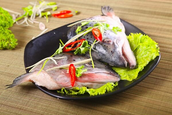 Căng Da, Mượt Tóc Với Món Ngon Canh Chua Đầu Cá Hồi - Hình 1