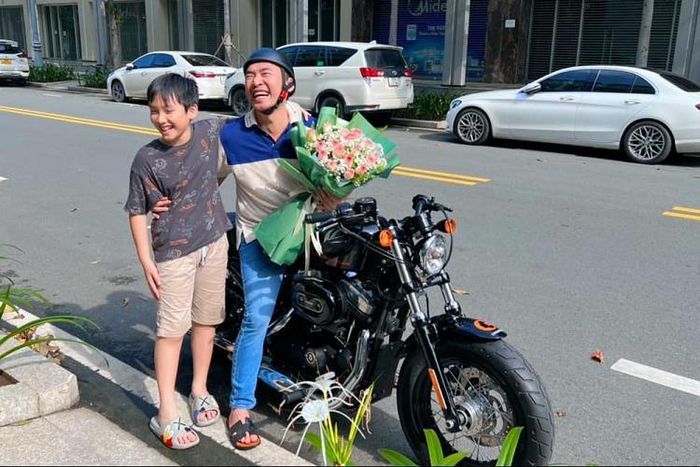 Chiếc Harley-Davidson 48 hơn nửa tỷ đồng - Thu Trang tặng Tiến Luật - Hình 4