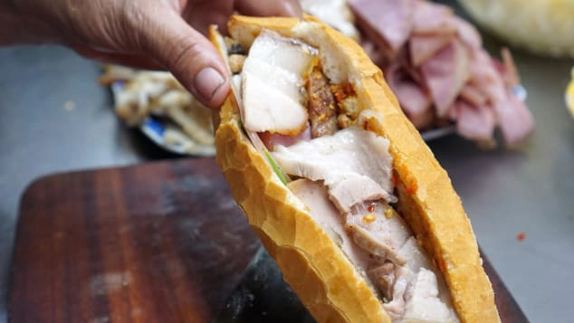 CNN săn lùng chiếc bánh mì ngon nhất Việt Nam: Người Việt đã từng ăn thử chưa? - Hình 5