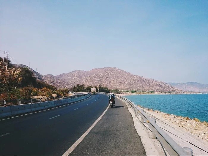 Có một vùng biển La Gi dung dị, hoang sơ ở Bình Thuận - Hình 5