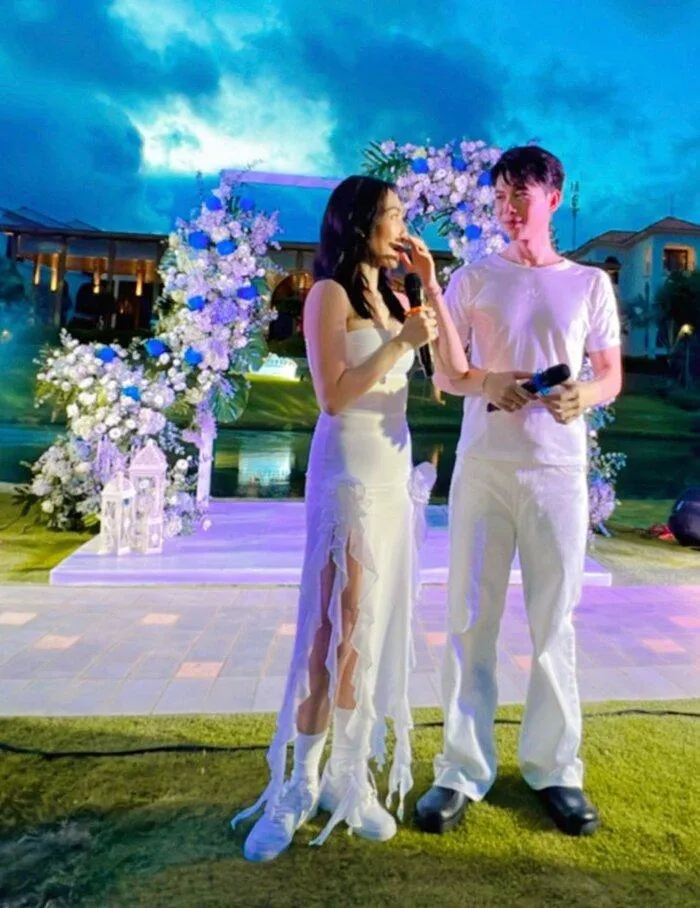 Dàn khách mời đình đám làng giải trí Việt hội tụ đông đủ, Anh Tú rơi nước mắt trước hôn lễ - Hình 15