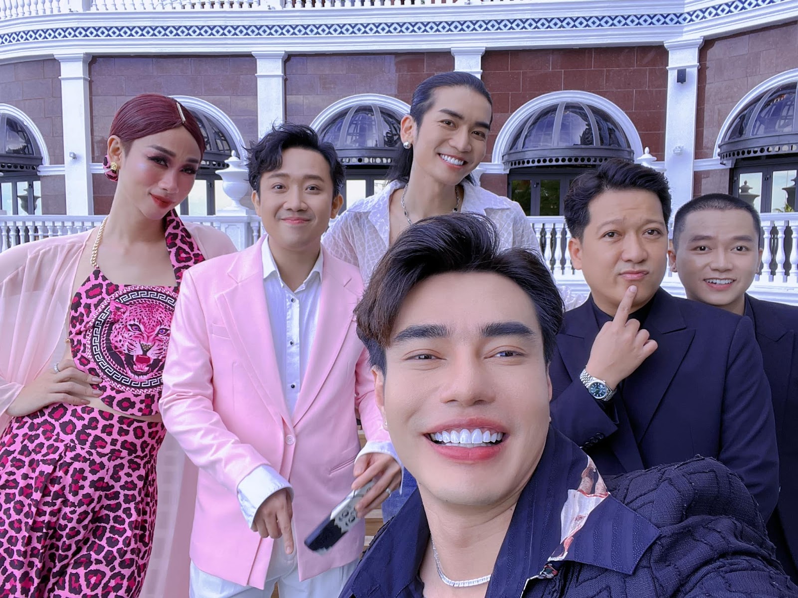 Dàn khách mời đình đám làng giải trí Việt hội tụ đông đủ, Anh Tú rơi nước mắt trước hôn lễ - Hình 3