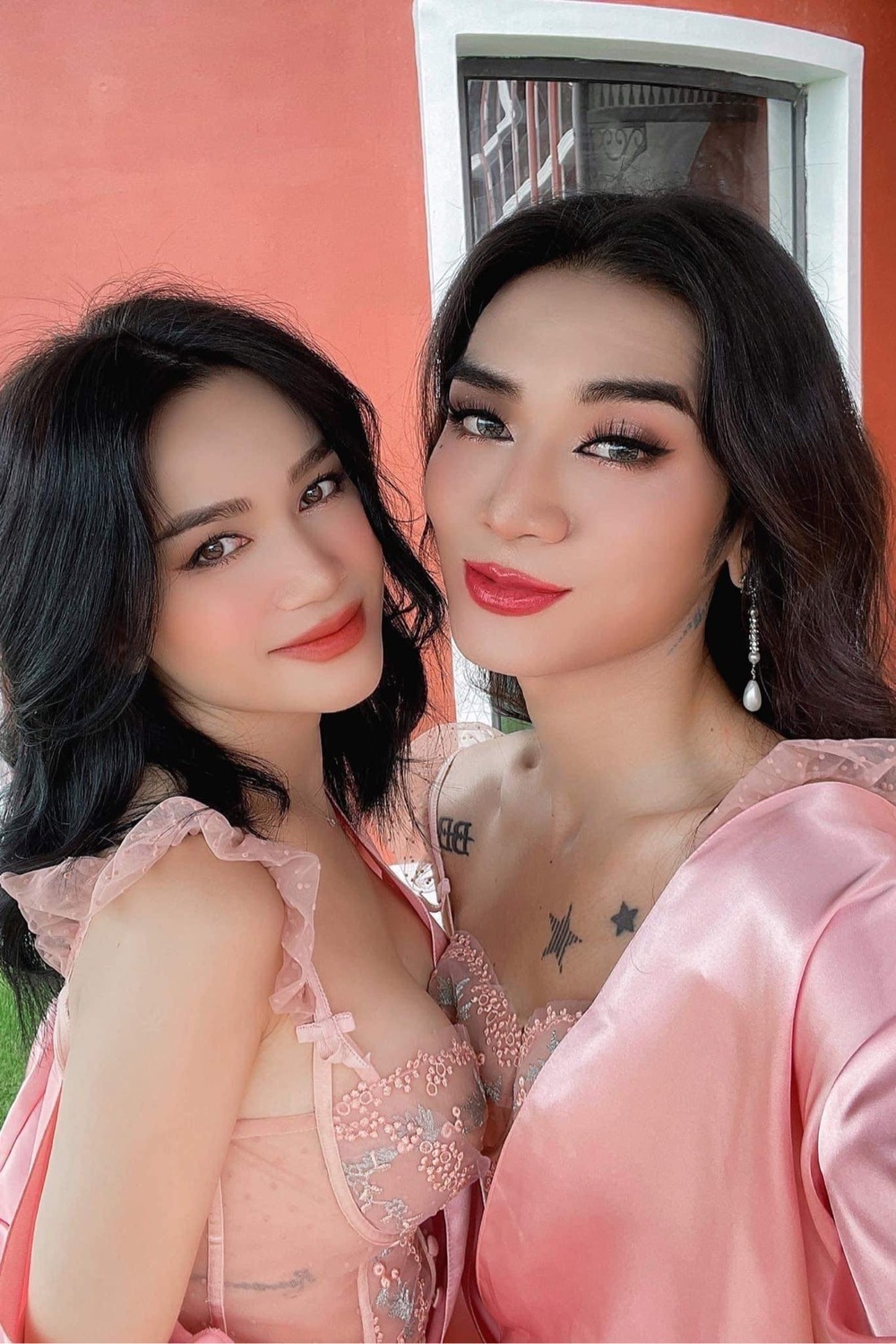 Dàn sao Việt lên đồ nổi bật đổ bộ hôn lễ của Diệu Nhi - Anh Tú - Hình 8