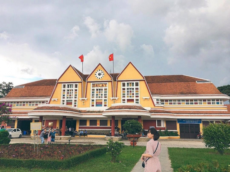 Khám phá kiến trúc độc đáo của nhà Ga Đà Lạt cổ nhất Việt Nam - Hình 2