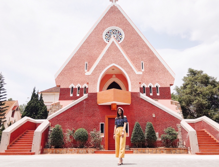 Khám phá nét đẹp của nhà thờ Domaine De Marie Đà Lạt - Hình 2